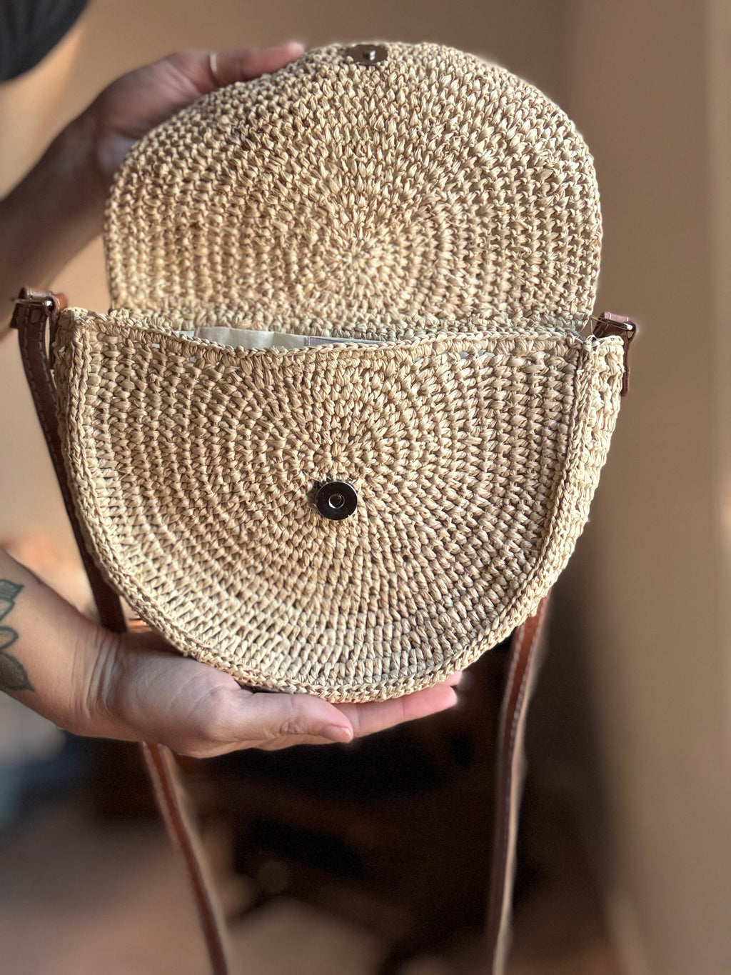 Raw Raffia Cross Body Bag with Leather Strap and Magnetic Closure